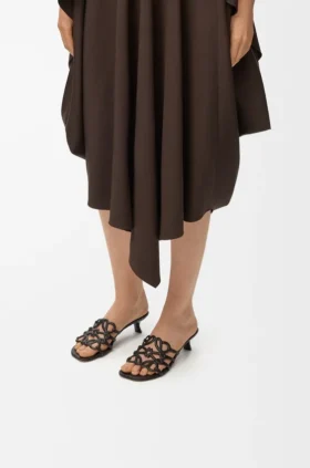 «Petal Anagram»-sandaler i mykt kalveskinn