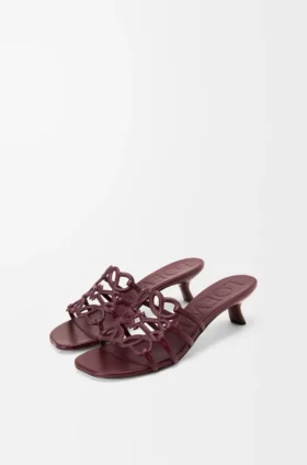 «Petal Anagram»-sandaler i mykt kalveskinn