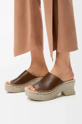 Petal-espadrille-sandaler med plattform i vegetabilsk garvet kalveskinn