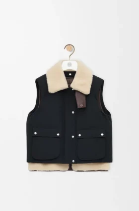 Puffervest i shearling og bomullsblanding