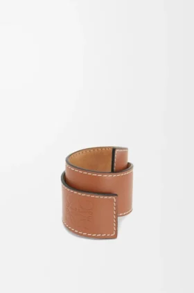 Slap-armbånd i kalveskinn