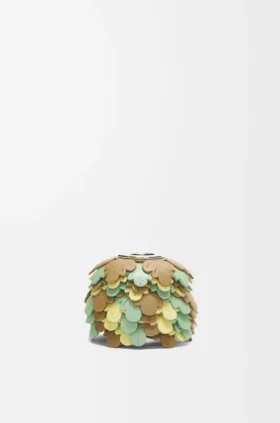 «Small Leaves»-smykke i kalveskinn