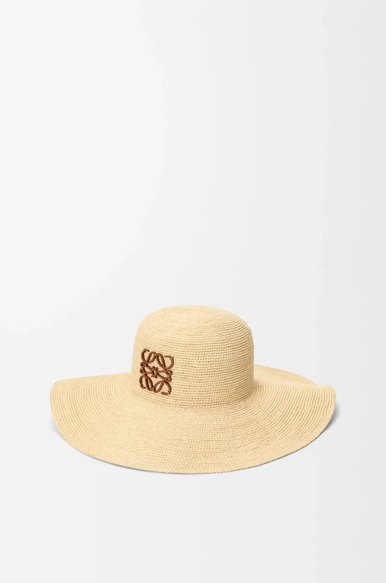 Solhatt i raffia og kalveskinn Solhatt i raffia og kalveskinn
