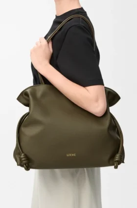 Stor Flamenco-clutch i nappa-kalveskinn
