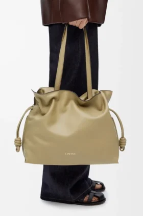 Stor Flamenco-clutch i nappa-kalveskinn