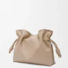 Stor Flamenco-clutch i nappa-kalveskinn