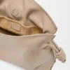 Mellomstor Flamenco-clutch i nappa-kalveskinn