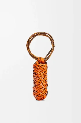 Woven nest vase i kalveskinn og bambus