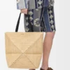 XL Puzzle Fold-tote-veske i raffia XL Puzzle Fold-tote-veske i raffia