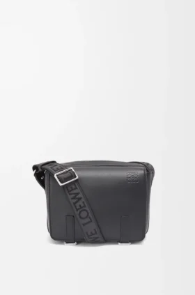 XS Military Messenger-veske i mykt, glatt kalveskinn og jacquard