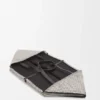 XXL Puzzle Fold Tote-veske i jacquard-canvas og kalveskinn XXL Puzzle Fold Tote-veske i jacquard-canvas og kalveskinn