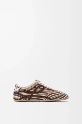 Yago-Sneakers i brodert lerret